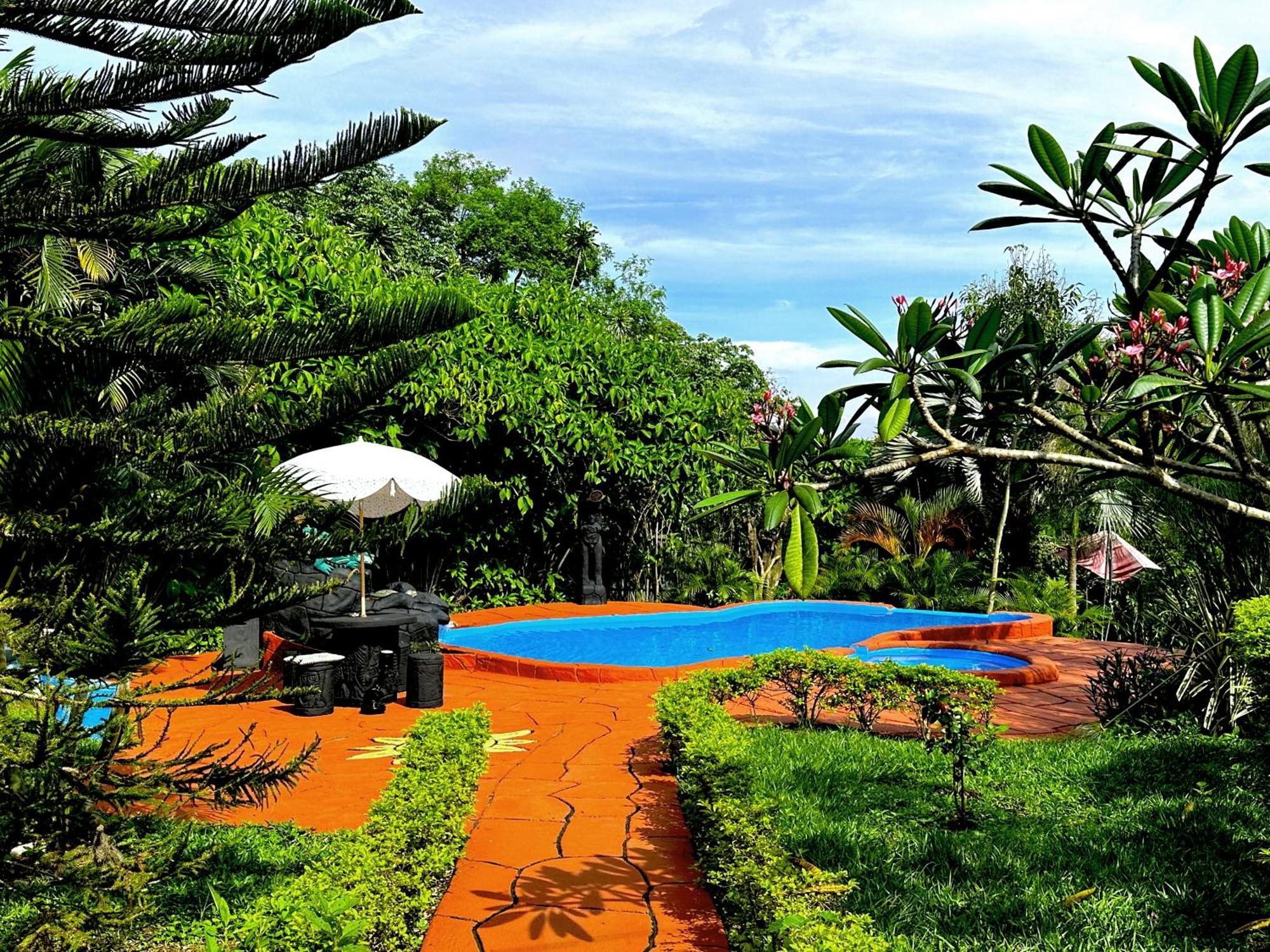 Vista Linda Montaña Hotel Tambor (Alajuela)
